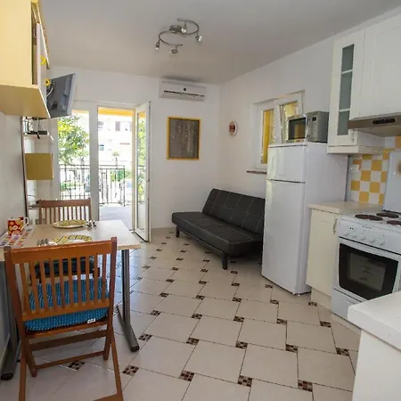 Moderne In Mit Garten Und Terrasse * Porec